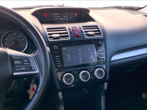 Used 2016 Subaru Forester 2.5i Premium image 5