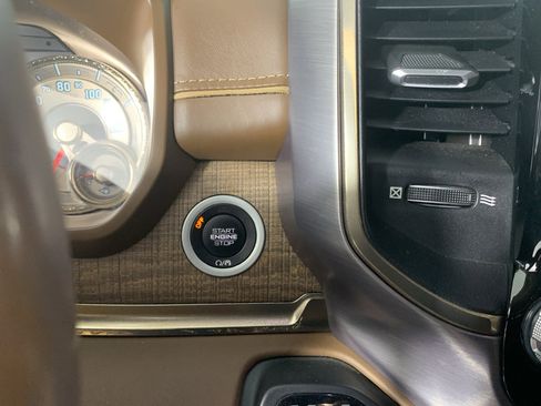 Used 2019 RAM 1500 Limited AWD/4WD image 18