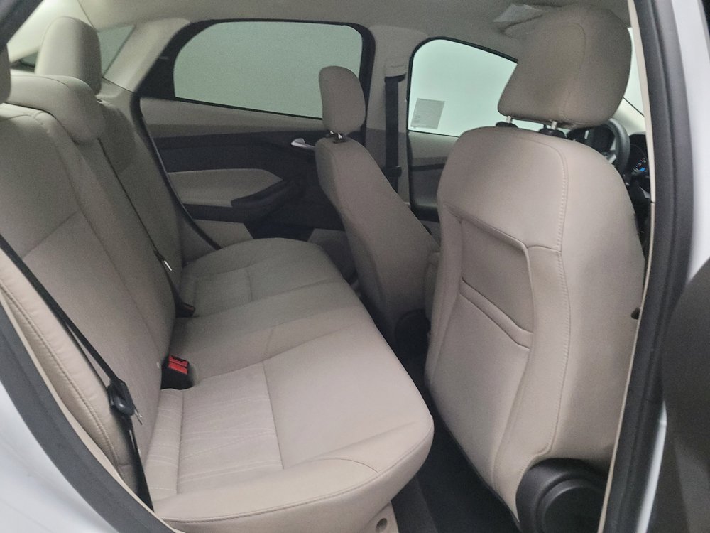 Used 2018 Ford Focus SE FWD image 19