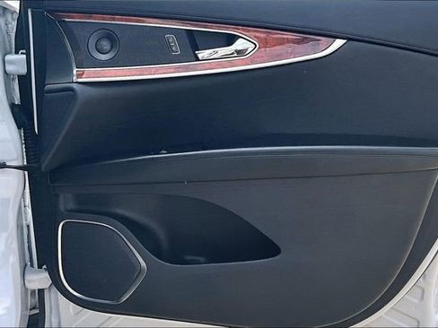 Used 2019 Lincoln Nautilus Reserve AWD/4WD image 27