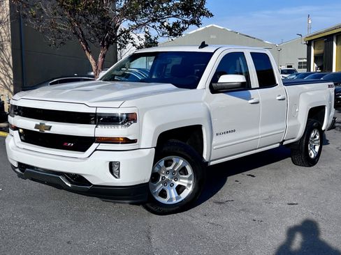 Used 2017 Chevrolet Silverado 1500 LT image 1