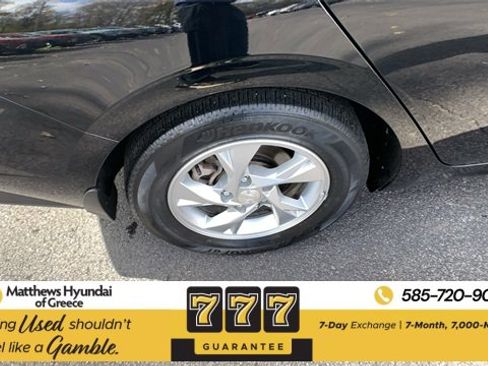 Used 2023 Hyundai Elantra SE image 24