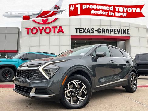 Used 2025 Kia Sportage LX image 1