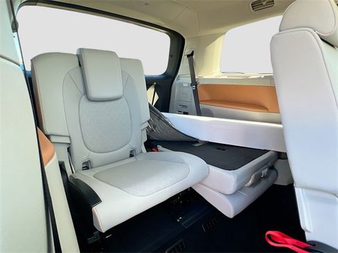 New 2025 Volkswagen ID. Buzz 1st Edition image 28