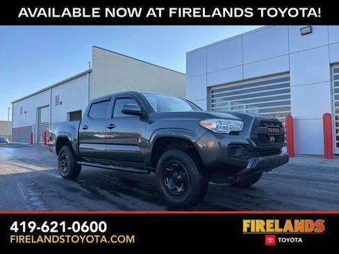 Used 2022 Toyota Tacoma SR image 1