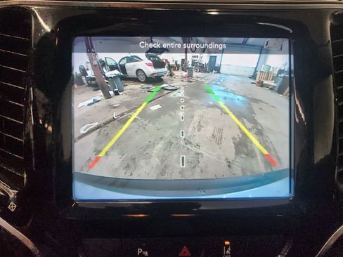 Used 2020 Jeep Cherokee Limited w/ Advanced Safety Group image 19