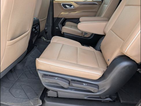 Used 2023 Chevrolet Suburban Premier AWD/4WD image 12