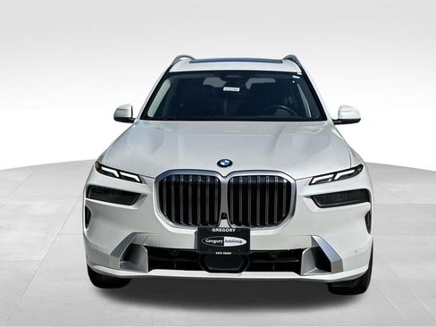 Used 2025 BMW X7 xDrive40i w/ Premium Package AWD/4WD image 4
