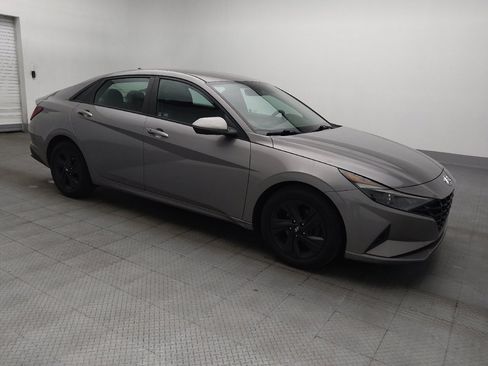 Used 2021 Hyundai Elantra SEL w/ Cargo Package FWD image 11