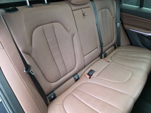 Used 2022 BMW X5 sDrive40i w/ M Sport Package RWD image 26