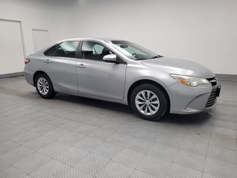 Used 2017 Toyota Camry LE FWD image 11