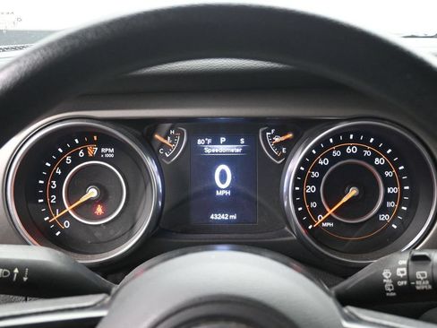 Used 2018 Jeep Wrangler Unlimited Sport AWD/4WD image 12