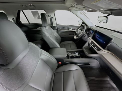 New 2026 Ford Explorer Active w/ Active Comfort Package image 27