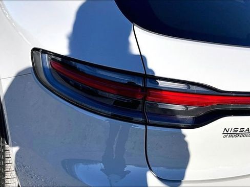 Used 2024 Porsche Macan S image 20