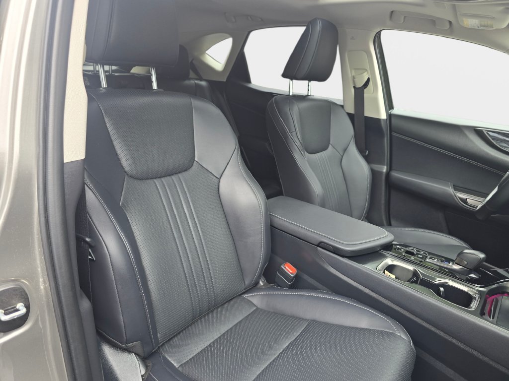 Certified 2025 Lexus NX 350h AWD w/ Accessory Package (2T) image 10