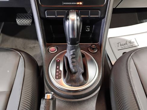 Used 2013 Volkswagen Beetle 2.5 image 24