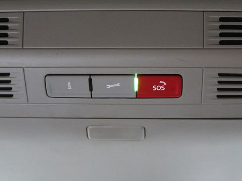 Used 2020 Volkswagen Tiguan SE w/ 3rd Row Seat Package image 28