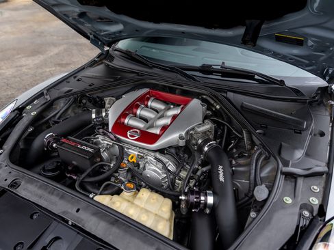 Used 2014 Nissan GT-R Black Edition image 31