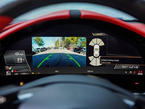 Used 2023 Ferrari Roma image 31