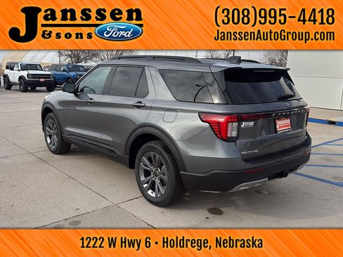 New 2026 Ford Explorer Active w/ Active Comfort Package image 8