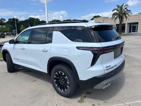 New 2026 Chevrolet Traverse Z71 w/ Enhanced Driving Package AWD/4WD image 4