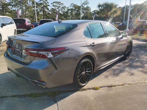 Used 2023 Toyota Camry XSE image 4