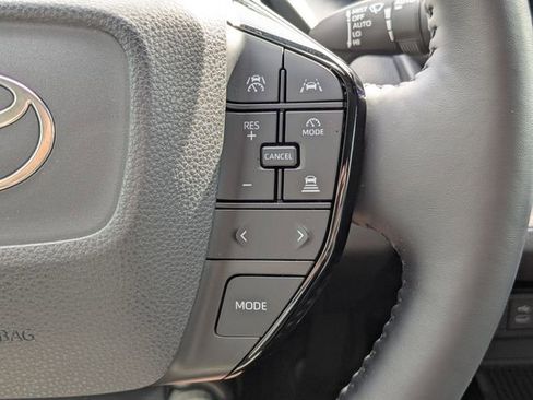 Used 2024 Toyota Prius XLE image 27