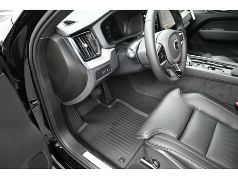New 2026 Volvo XC60 T8 Ultra w/ Climate Package AWD/4WD image 9