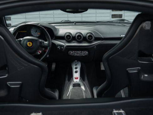 Used 2014 Ferrari F12 Berlinetta RWD image 5