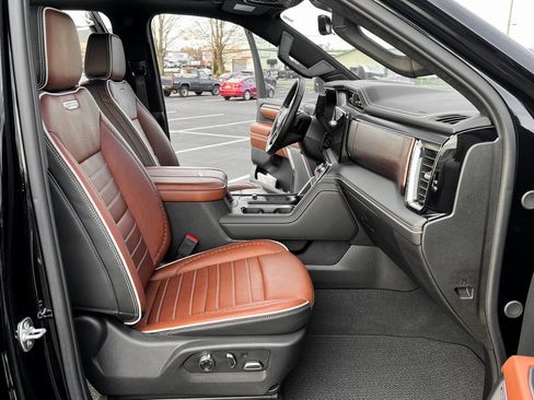 Used 2025 GMC Sierra 3500 Denali Ultimate image 25