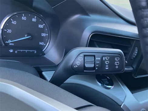 Used 2022 Ford Explorer XLT w/ Equipment Group 202A image 19