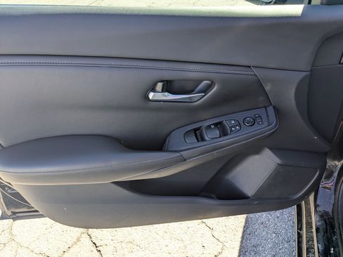 Used 2021 Nissan Sentra SV image 14