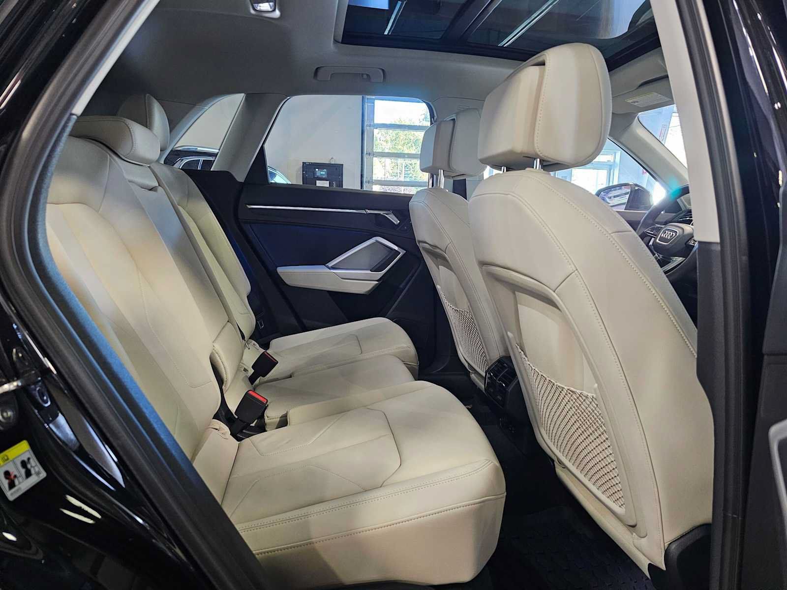 Used 2025 Audi Q3 2.0T Premium Plus w/ Premium Plus Package AWD/4WD image 12