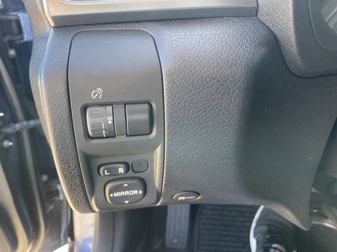 Used 2011 Subaru Forester 2.5X w/ Alloy Wheel Value Pkg AWD/4WD image 14