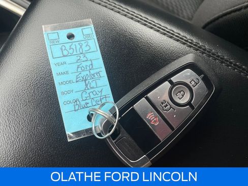 Certified 2023 Ford Explorer XLT image 11