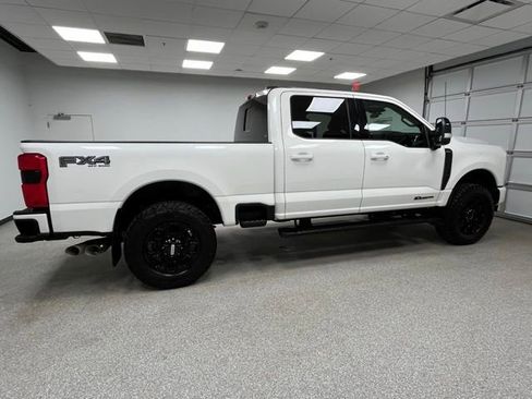 Used 2023 Ford F350 Lariat w/ Lariat Ultimate Package AWD/4WD image 12