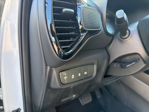 Used 2023 Kia Soul S image 17