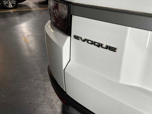 Used 2015 Land Rover Range Rover Evoque Pure Plus image 15