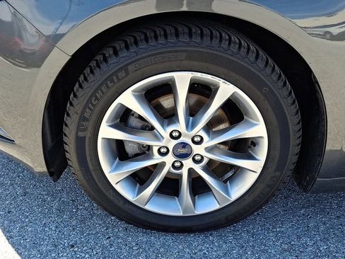 Certified 2017 Ford Fusion SE FWD image 34