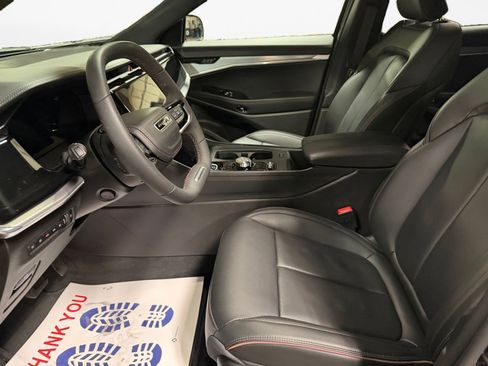 Used 2024 Jeep Wagoneer Launch Edition image 11