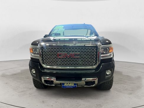 Used 2015 GMC Sierra 2500 Denali AWD/4WD image 2