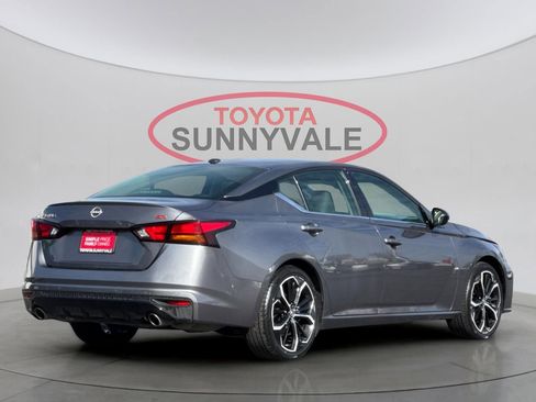 Used 2024 Nissan Altima 2.5 SR image 3