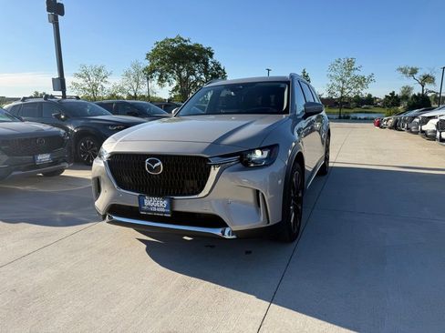 Certified 2024 MAZDA CX-90 Plug-In Hybrid w/ Premium Pkg AWD/4WD image 4