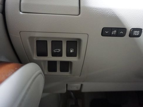 Used 2011 Lexus RX 350 2WD w/ Premium Pkg image 4