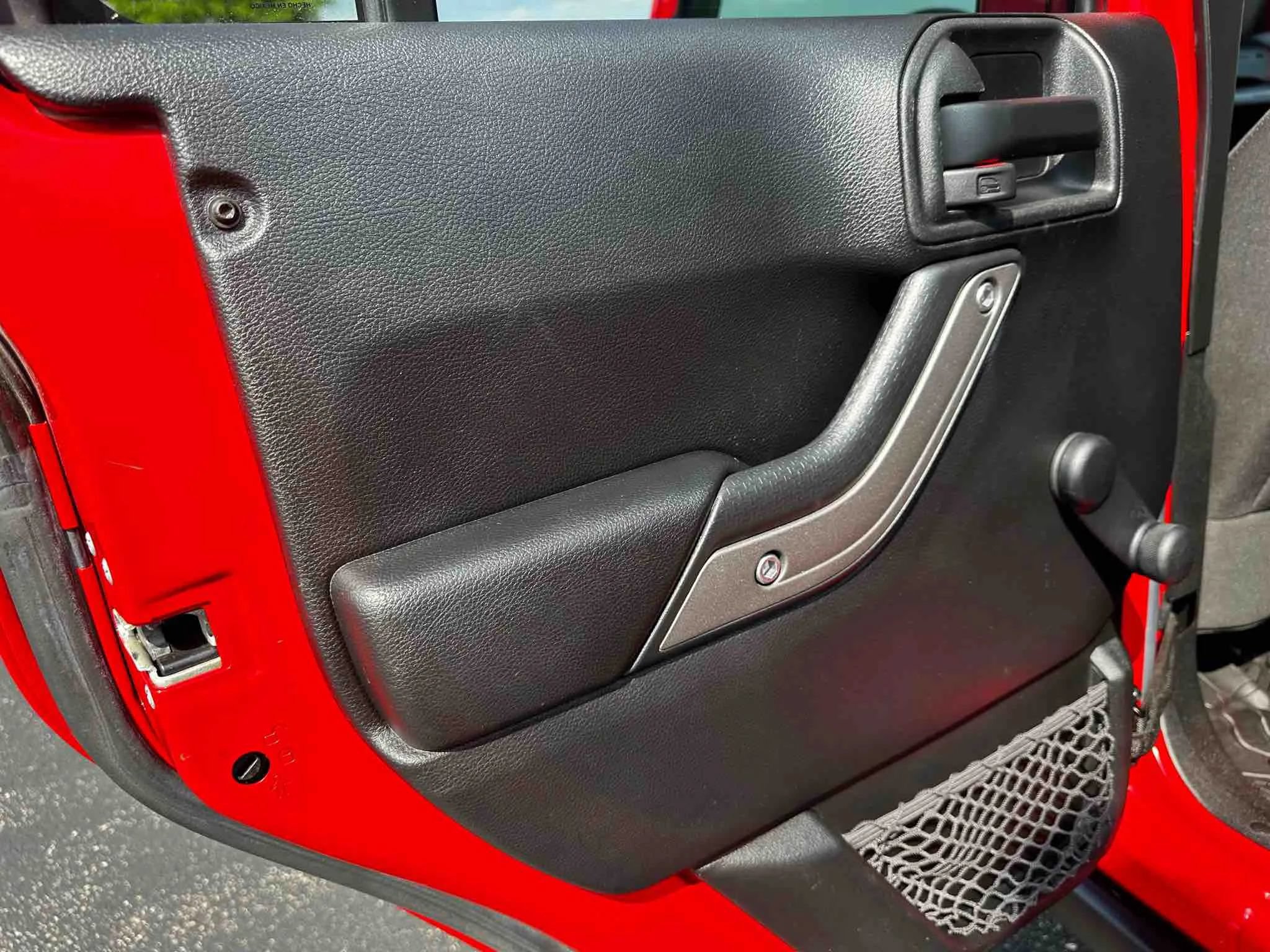 Used 2017 Jeep Wrangler Unlimited Sport AWD/4WD image 39