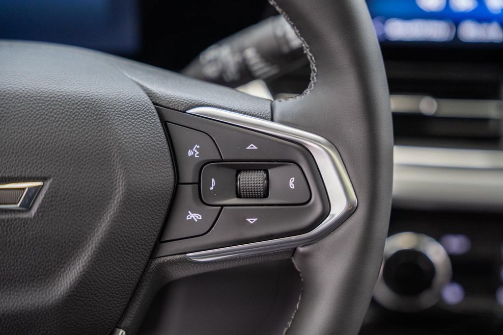 New 2026 Chevrolet Trax LT w/ Sunroof Package FWD image 25