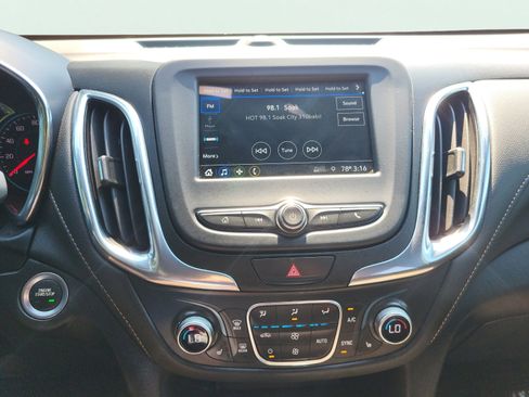 Used 2019 Chevrolet Equinox LT FWD image 31