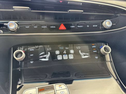 New 2026 Genesis GV70 2.5T AWD/4WD image 16