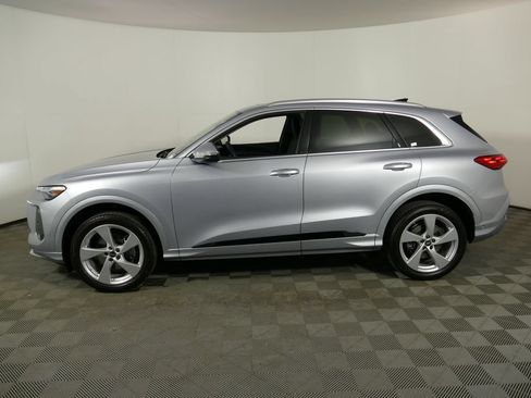 Certified 2025 Audi Q5 Premium AWD/4WD image 6