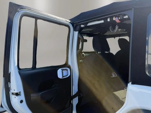 Used 2023 Jeep Wrangler Unlimited Sport AWD/4WD image 39